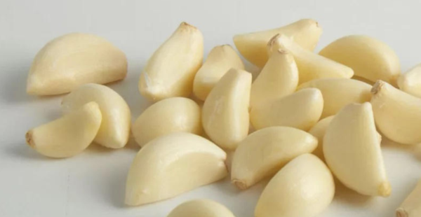 GARLIC PEELED WHOLE 4/5lb EA